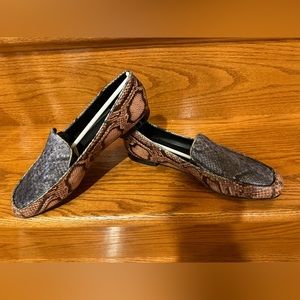 New Donald Pliner Leather Python Print Loafers, Size 9.5